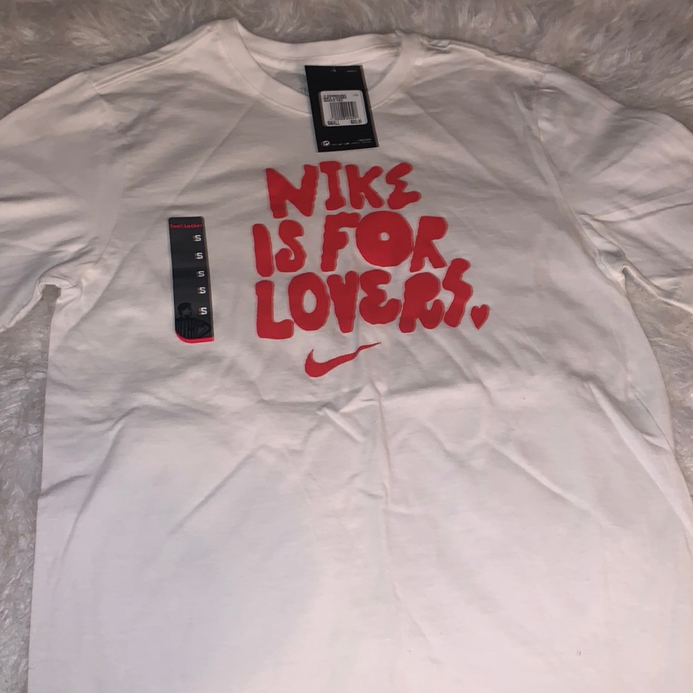 Nike Tee Small